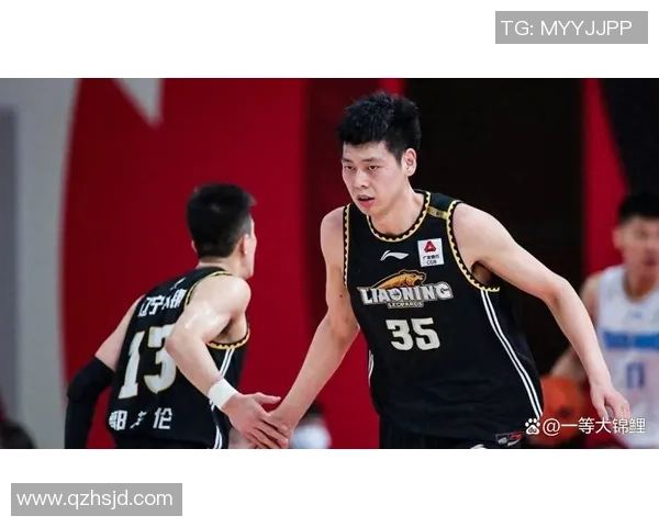 朱荣振的艺术之路：从默默无闻到璀璨星光的奋斗历程与心路历程